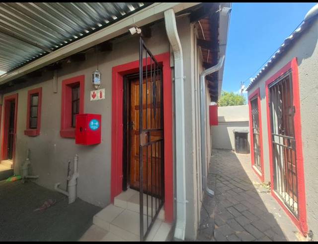 10 BEDROOM HOUSE FOR SALE IN SOSHANGUVE M